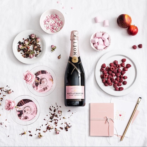 Love something? Make me an offer! 💗 - Picture 4 of 7